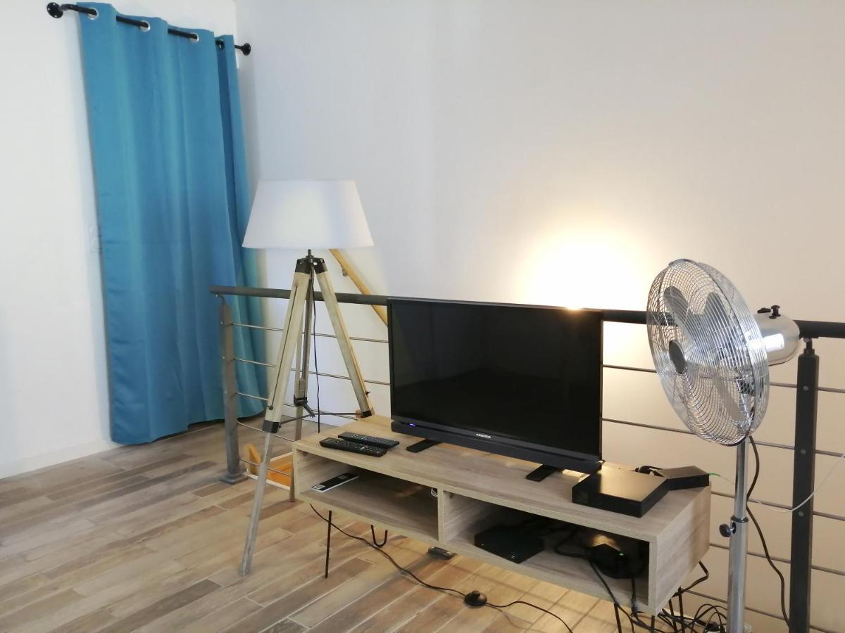 Blue Rent Apartment Брон Екстериор снимка